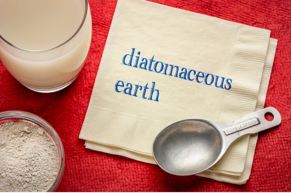 Diatomaceous Earth: Natural Uses & Benefits